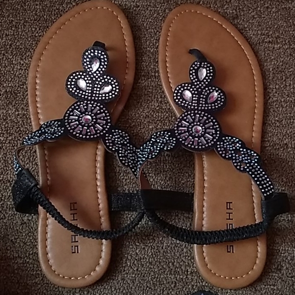 Sasha Shoes - Sandals by Sasha   Size:8   Color: tan